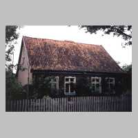 105-1525 Tapiau im Mai 1994  -  Wohnhaus der Familie Thoma in der Rohsestrasse 3.jpg